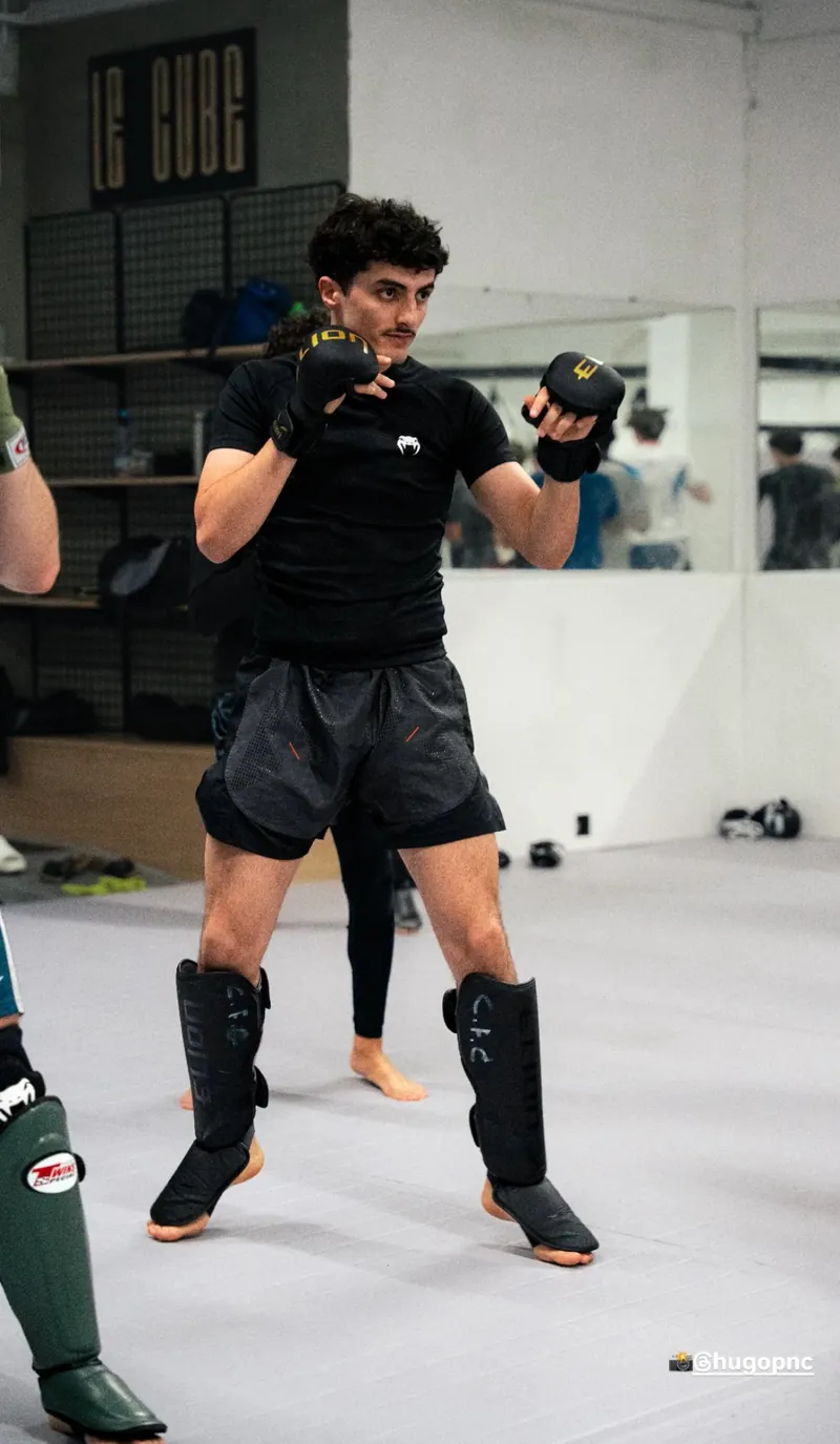 Adem Nasri à l'entraînement de MMA, Le Cube Paris 11